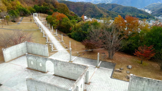 みどり坂中央公園 遺跡のようなエリア