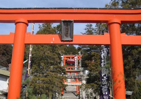 広島・三原で「はだか祭り」久井稲生神社にて