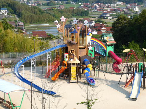 龍王山総合公園（東広島市黒瀬町）遊具エリア