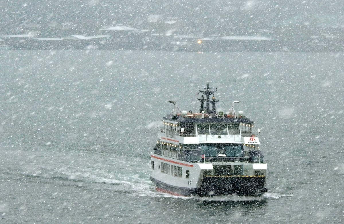 珍しく宮島も雪景色、広島の沿岸部も大雪に