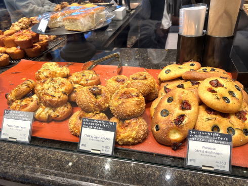 シティベーカリーミナモア広島店 ショーケース内の様子3