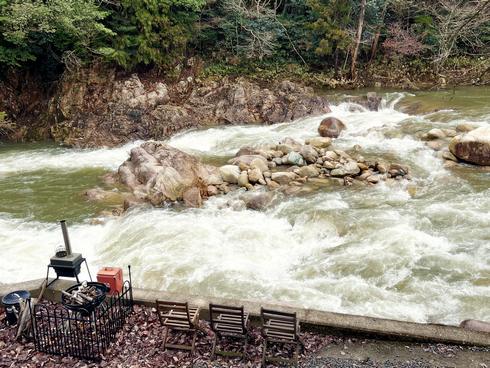 広島県廿日市市「ロックスカフェ」すぐ横に渓流が