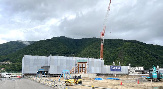 旧安佐市民病院跡地に、広島市北部地区学校給食センター(仮)を建設中