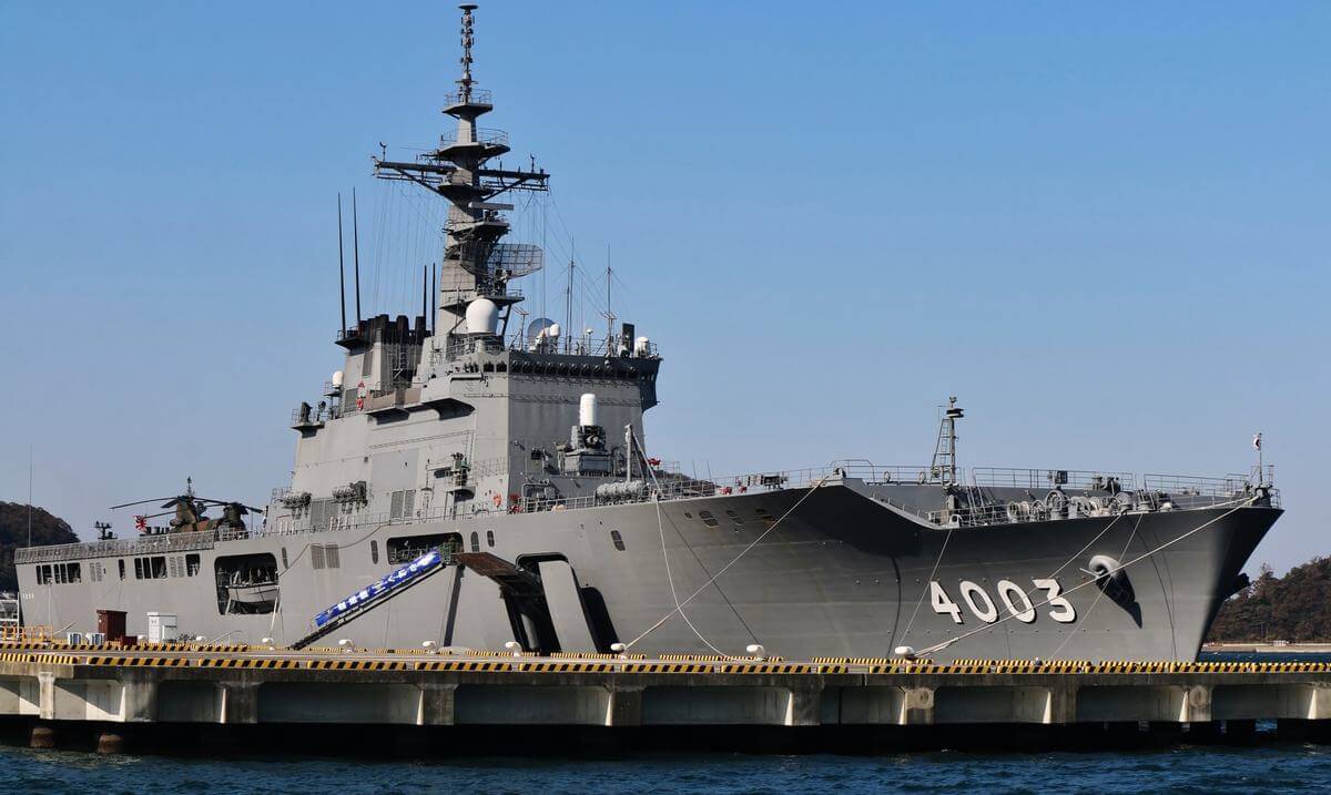 海上自衛隊の輸送船「くにさき」広島で一般公開、ミッションクリアで自衛隊グッズが貰える企画も