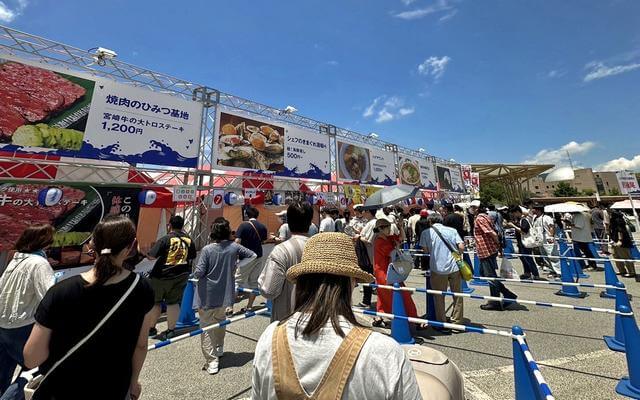 サントリー生ビール夏のグルメ祭2025、広島会場の様子