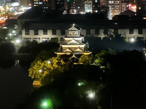 広島城の夜の風景