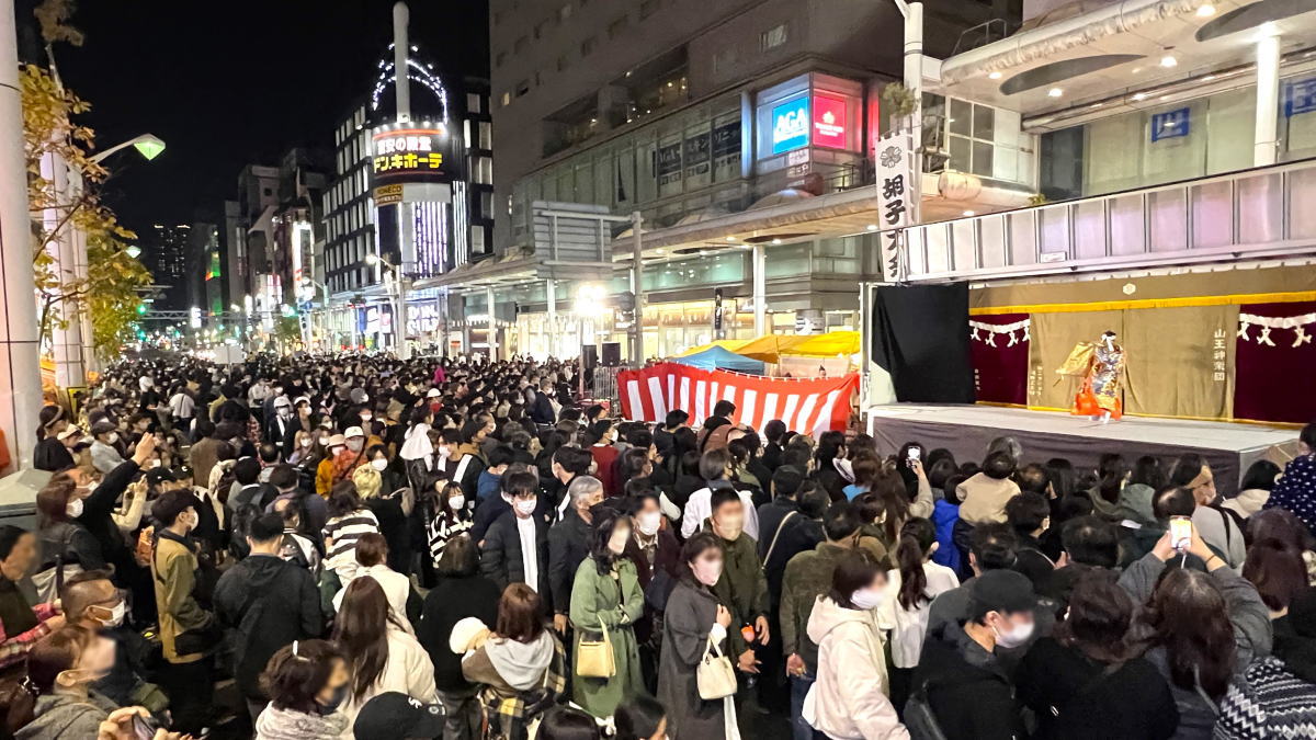 えべっさん 中央通りが歩行者天国に