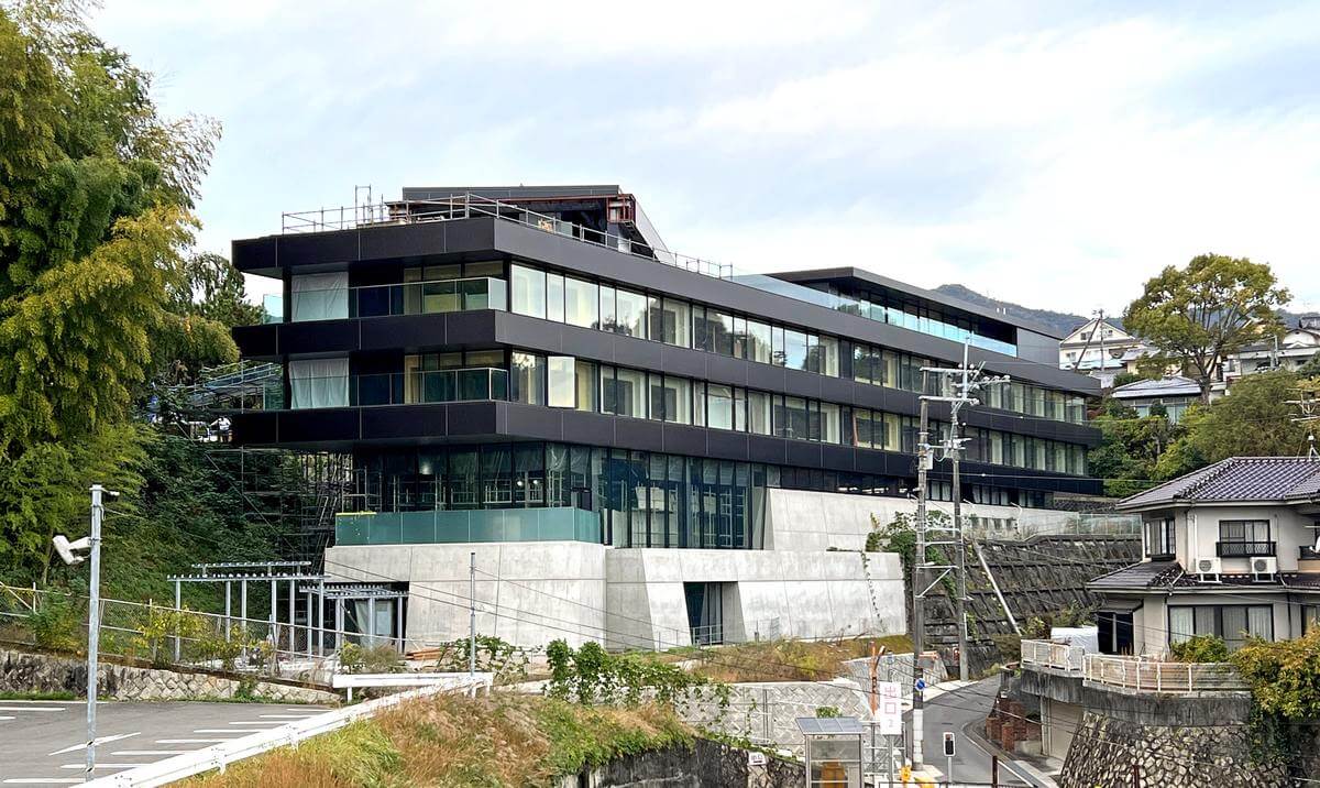 広島・宮島口の新ホテルは「フォーク＆ナイフ」最上階には混浴温泉も