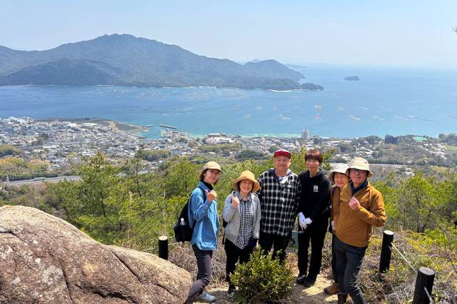 経小屋山の中腹を目指すハーフトレッキング（一部険しい道もあり）