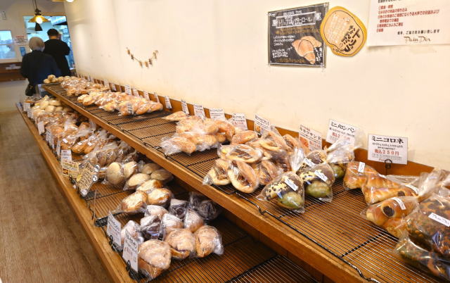 広島市中区 パンドール 店内の様子2