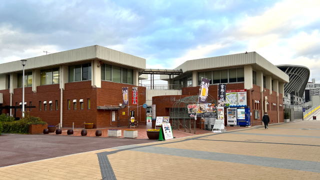 ファミリープールに牡蠣小屋が登場