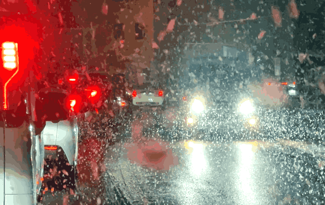 広島に大雪警報、ドカ雪で高速道路も通行禁止に