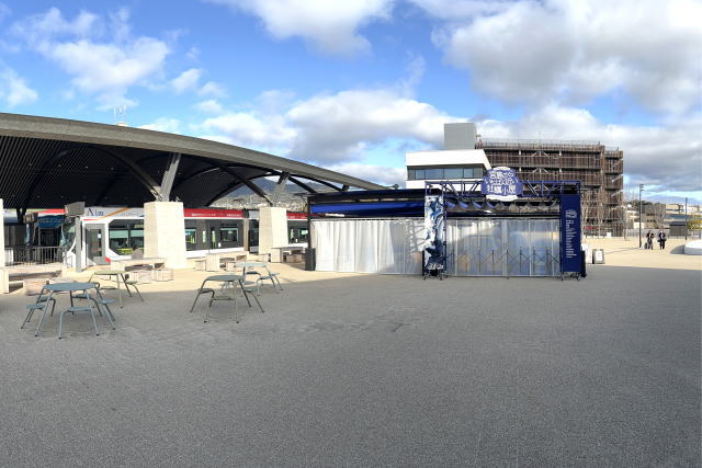 宮島からいちばん近い牡蠣小屋 店舗全景