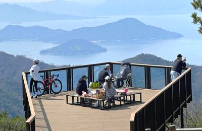 絵下山公園に、展望デッキを新設！昼間の様子