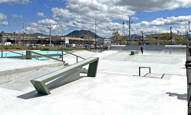 アーバンサイクルスポーツパーク スケートボード上級者ゾーン