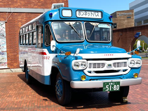 呉市周遊バスツアーに使用されるボンネットバス 画像1