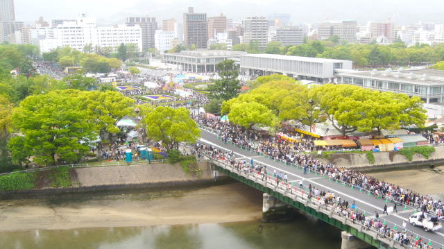 フラワーフェスティバル 過去開催時の俯瞰写真