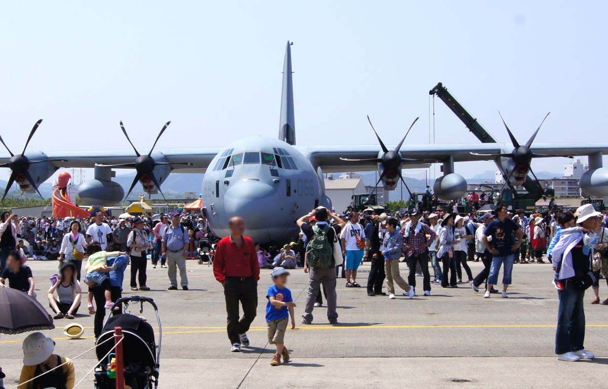 2026 岩国基地フレンドシップデー開催、迫力のエアショー間近に！前日から交通規制あり