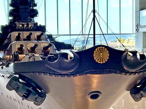 大和ミュージアム 10分の1スケール 戦艦「大和」船首の菊の紋章