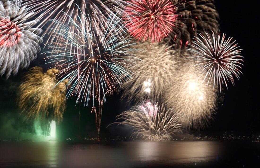 海上に2尺玉打上もアリ。岩国港みなと祭花火大会2026
