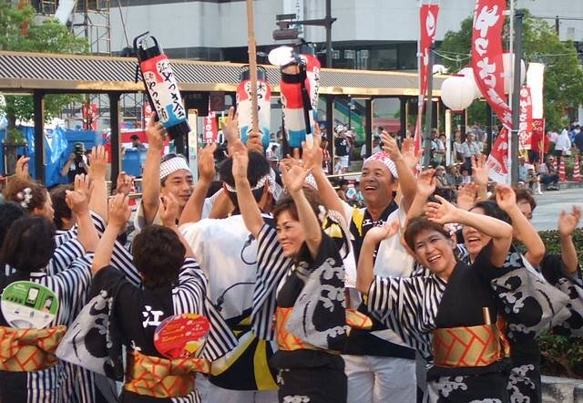 三原最大の夏祭り、メインは「やっさ踊り」