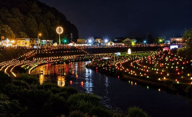 広島県三次市吉舎で灯籠が美しい「吉舎ふれあい祭り」エイサーやミニライブ、フィナーレは花火も!