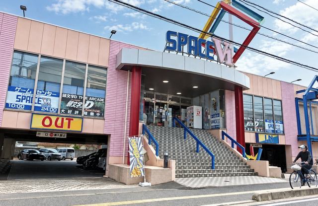 フィットイージー廿日市本町店は、ゲームセンター「スペースV1廿日市店」跡をリフオーム
